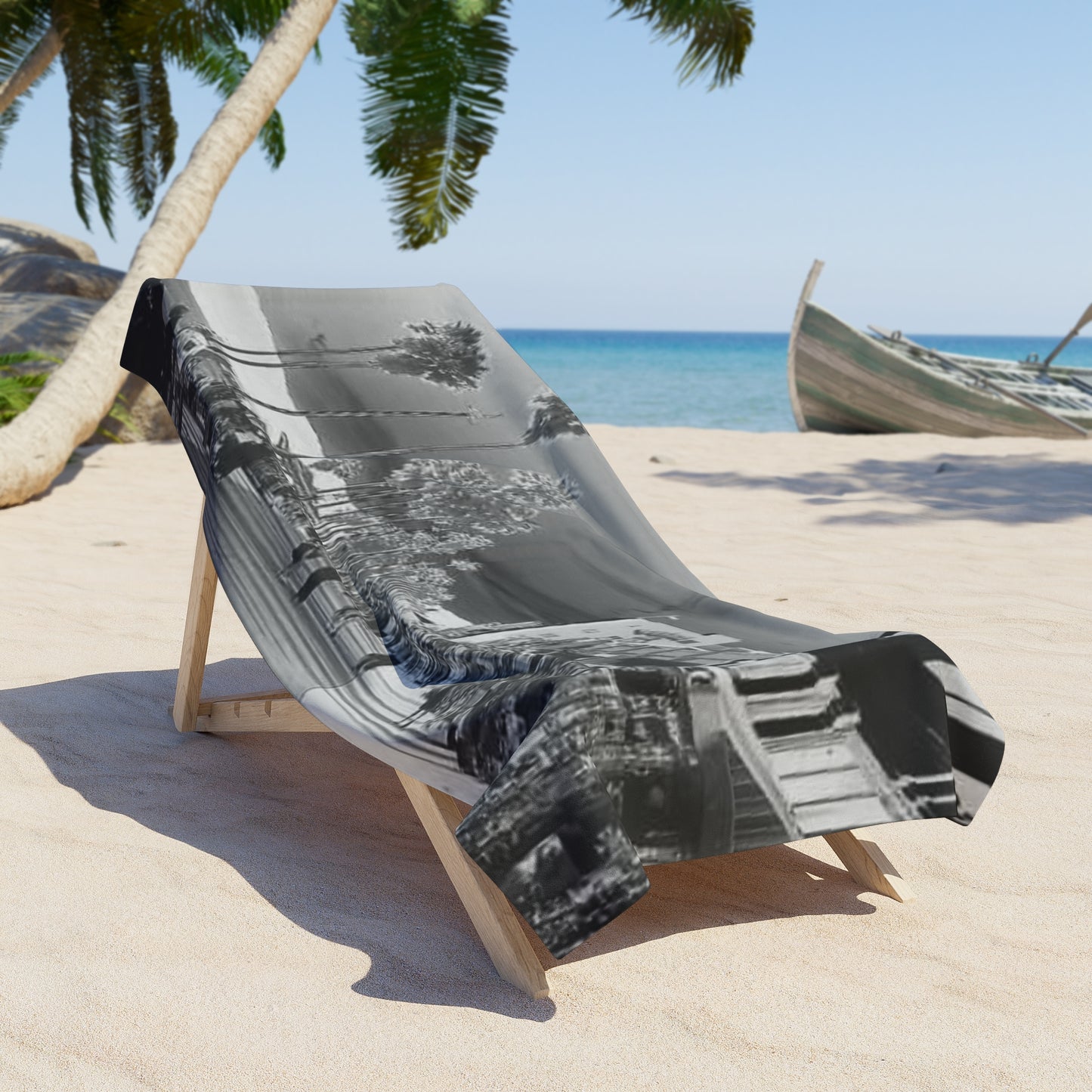 B&W Venice Beach Towel
